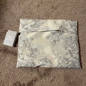 NWT 5 way wrap